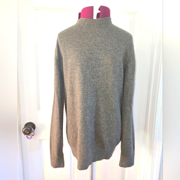 Everlane Sweaters - Everlane Cashmere Small Crew Neck Sweater